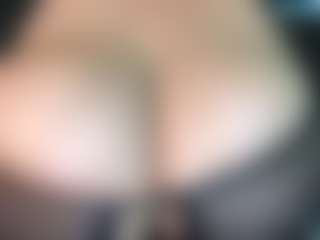 thickfreakylatina's Live Sex Cam Show