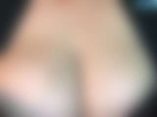 thickfreakylatina's Live Sex Cam Show