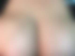 thickfreakylatina's Live Sex Cam Show