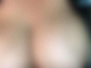 thickfreakylatina's Live Sex Cam Show