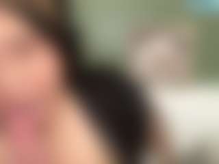 thickfreakylatina's Live Sex Cam Show