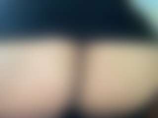 thickfreakylatina's Live Sex Cam Show