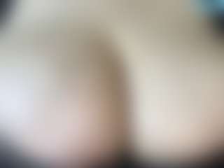 thickfreakylatina's Live Sex Cam Show
