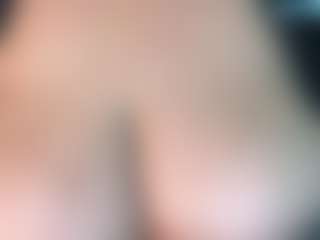 thickfreakylatina's Live Sex Cam Show