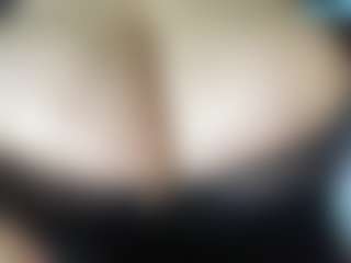 thickfreakylatina's Live Sex Cam Show