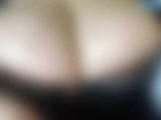 thickfreakylatina's Live Sex Cam Show