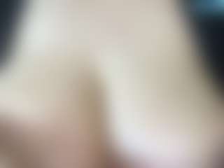 thickfreakylatina's Live Sex Cam Show