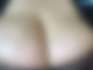 thickfreakylatina's Live Sex Cam Show