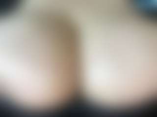 thickfreakylatina's Live Sex Cam Show