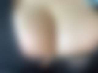 thickfreakylatina's Live Sex Cam Show
