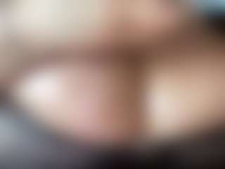 thickfreakylatina's Live Sex Cam Show