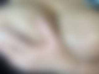 thickfreakylatina's Live Sex Cam Show