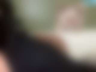thickfreakylatina's Live Sex Cam Show