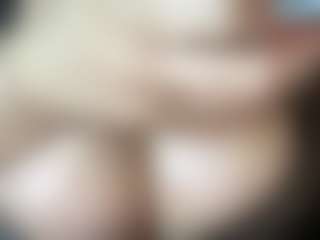 thickfreakylatina's Live Sex Cam Show