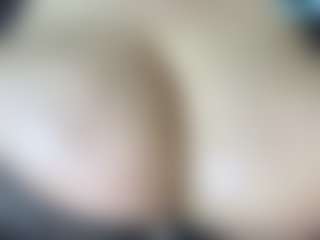 thickfreakylatina's Live Sex Cam Show