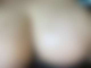 thickfreakylatina's Live Sex Cam Show
