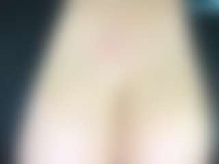 thickfreakylatina's Live Sex Cam Show