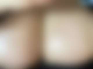 thickfreakylatina's Live Sex Cam Show