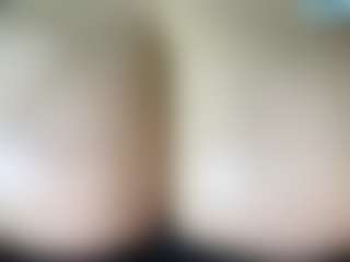 thickfreakylatina's Live Sex Cam Show