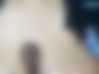 thickfreakylatina's Live Sex Cam Show