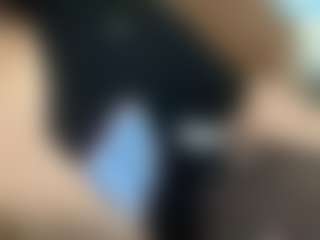 thickfreakylatina's Live Sex Cam Show