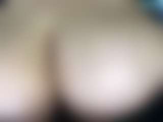 thickfreakylatina's Live Sex Cam Show