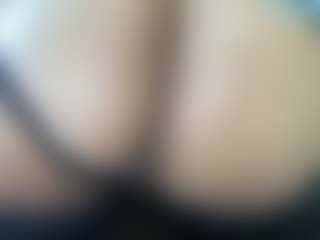 thickfreakylatina's Live Sex Cam Show