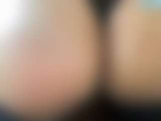 thickfreakylatina's Live Sex Cam Show