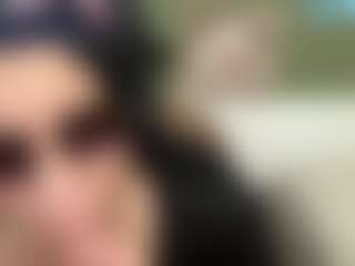 thickfreakylatina's Live Sex Cam Show