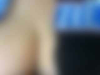 thickfreakylatina's Live Sex Cam Show