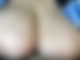 thickfreakylatina's Live Sex Cam Show