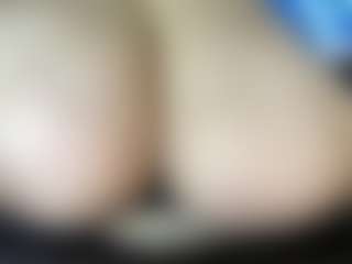 thickfreakylatina's Live Sex Cam Show