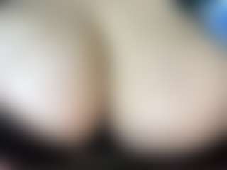 thickfreakylatina's Live Sex Cam Show