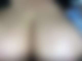 thickfreakylatina's Live Sex Cam Show