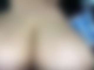 thickfreakylatina's Live Sex Cam Show