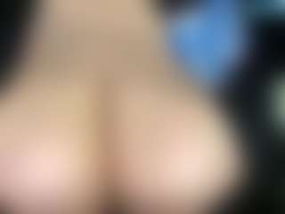 thickfreakylatina's Live Sex Cam Show