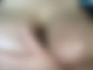 thickfreakylatina's Live Sex Cam Show