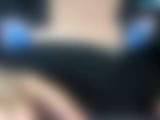 thickfreakylatina's Live Sex Cam Show