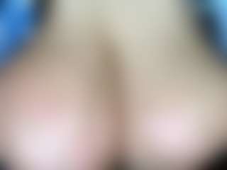 thickfreakylatina's Live Sex Cam Show