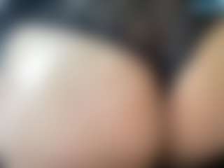 thickfreakylatina's Live Sex Cam Show