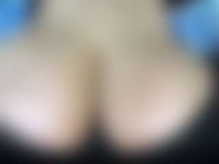 thickfreakylatina's Live Sex Cam Show