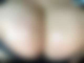 thickfreakylatina's Live Sex Cam Show