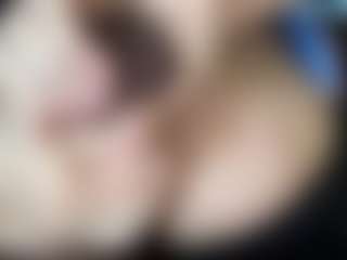 thickfreakylatina's Live Sex Cam Show