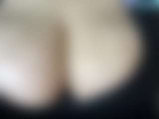 thickfreakylatina's Live Sex Cam Show