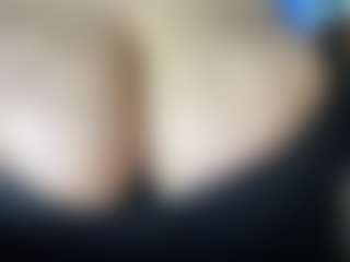 thickfreakylatina's Live Sex Cam Show