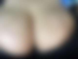 thickfreakylatina's Live Sex Cam Show