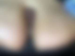 thickfreakylatina's Live Sex Cam Show