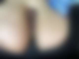 thickfreakylatina's Live Sex Cam Show