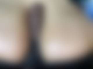 thickfreakylatina's Live Sex Cam Show