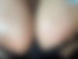 thickfreakylatina's Live Sex Cam Show